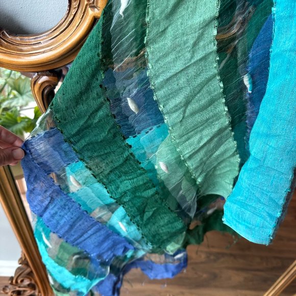 Artisan silk scarf - Picture 5 of 10